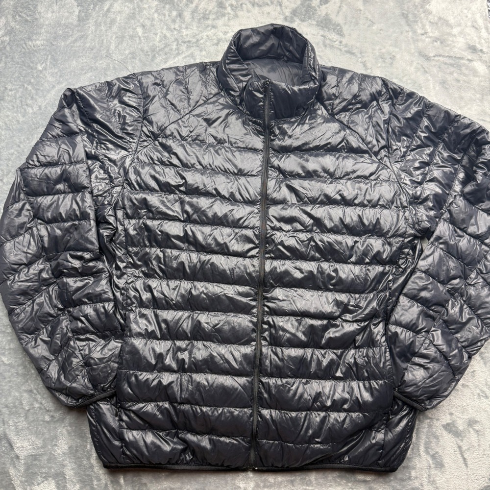 UNIQLO Men ultralight Black Packable full zip Down Puffer Jacket Mens XL